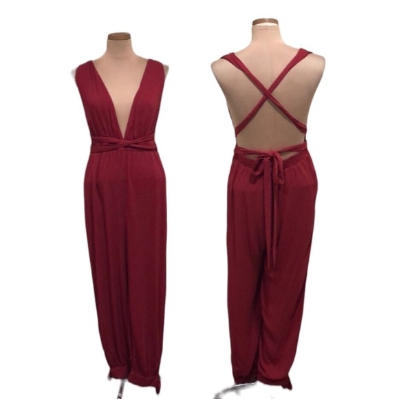 Lulu’s Lolinda Jumpsuit Size Large Red Open Back Plunge V-Neck - Picture 1 of 11